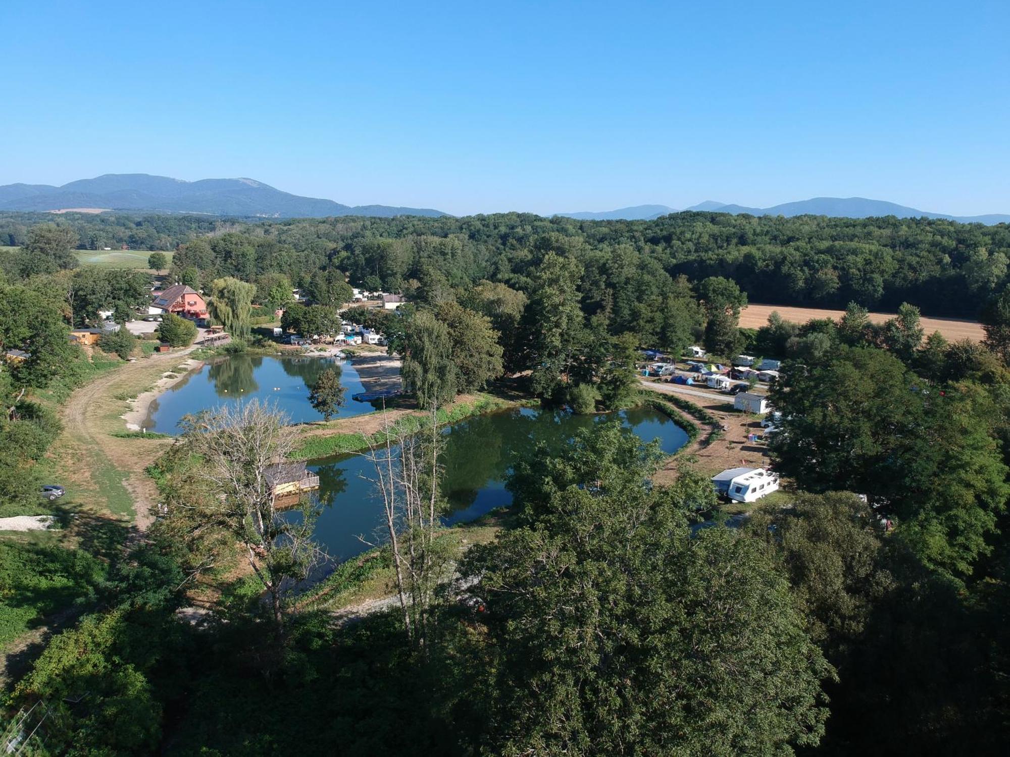 Camping Alsace Les Castors Burnhaupt-le-Haut エクステリア 写真